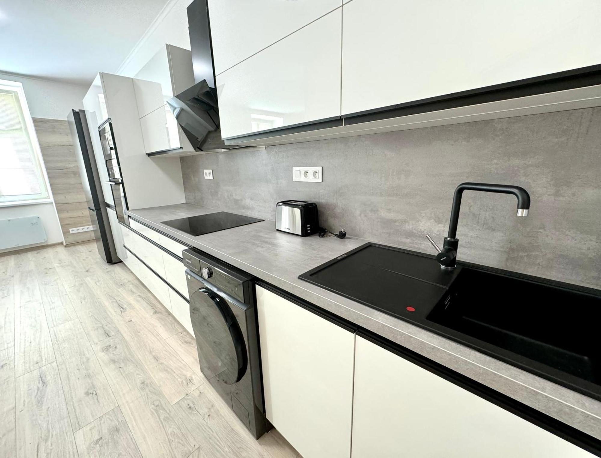 Rivercity Apartments การ์โลวีวารี ภายนอก รูปภาพ